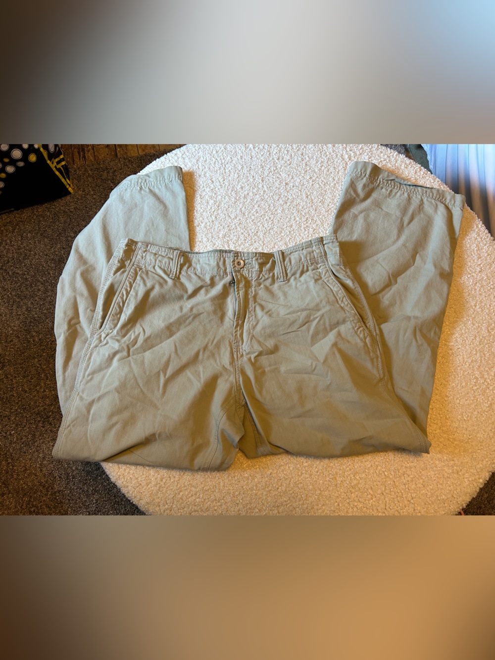 GAP Men's Cargo Pants in Olive Green